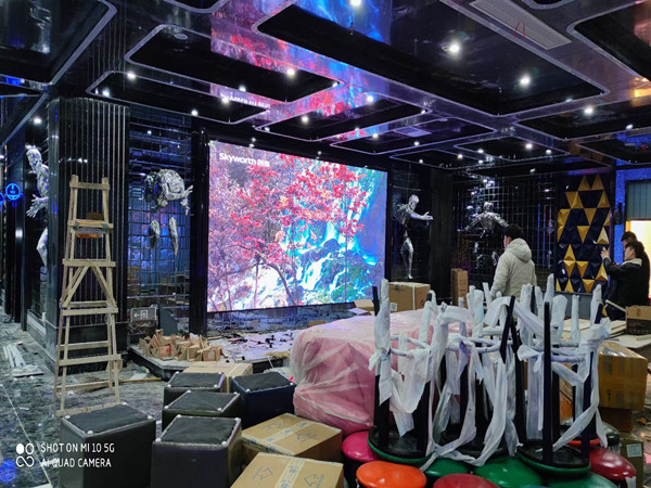 新疆室内P2.5全彩显示屏